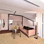 Upsuites Hotel 4*
