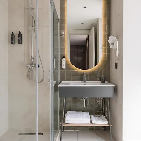 Upsuites Hotel 4*