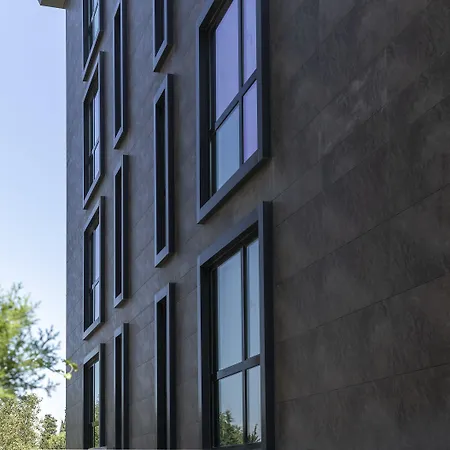 Upsuites Hotel