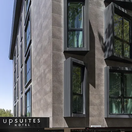 Upsuites 4*