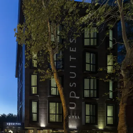 Upsuites Hotel