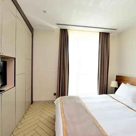 Upsuites Hotel