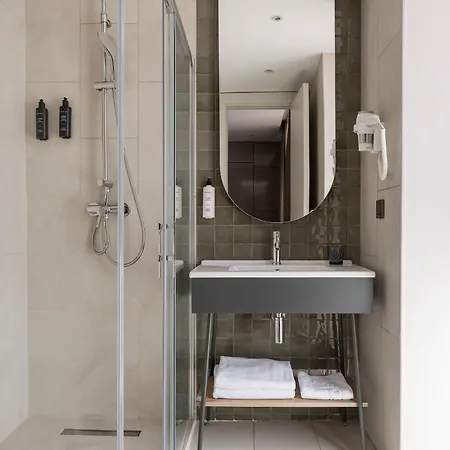 Upsuites