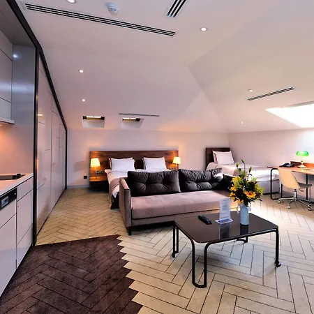 Upsuites 4*