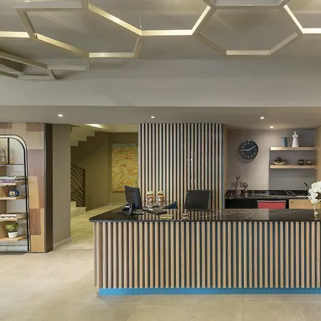 Upsuites 4*